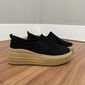 Slip On Melina - Suede Preto Sola Castanha