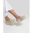 Mocassim Feminino em Couro Off White Com Fivela 2