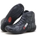 Bota motociclista semi-impermeável com refletivo nas cores cinza camuflado e preto 308