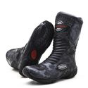 Bota motociclista cano médio couro legítimo semi-impermeável com ajuste em velcro na panturrilha nas cores Camuflado Cinza/Preto 420