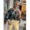 Blusa Lez a Lez Curta Estampada com Mangas 3/4 e Amarrações Preto 1007