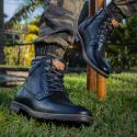 Bota casual em couro Aston Preto