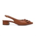 Scarpin Slingback Cecília Flor Bico Fino Caramelo