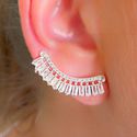 Brinco Ear Cuff Cravejado Com Detalhes Em Navetes No Banho Prata