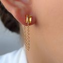 Brinco com corrente e zircônia quadrada 