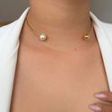 Choker de aro liso com detalhe com esfera e perola 