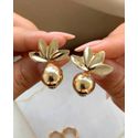 Brinco Flor com Esfera 