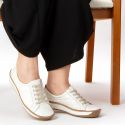 Tênis Wave Feminino em Couro Branco J.Gean FI0021/04