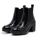 Bota Coturno Feminino Salto Médio Tratorada Elástico Confortável Preto Verniz