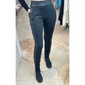 Calça de Bodyfit com Detalhe em Cirre