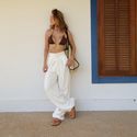 Calça Vicenza pantalona linho com bolsos off white Trituê