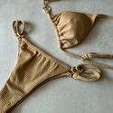 Calcinha meio fio Valência avulso dourado Trituê 