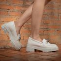 Mocassim Franshoes Feminino Tratorado Off White com Metal Prata