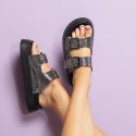 Papete Feminina Franshoes Preta Com Fivela Ajustável