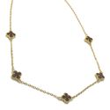 Corrente Mini Trevos Mocha Mousse Banhada a Ouro