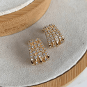 Brinco ear cuff cravejado 