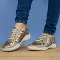Tênis Feminino De Couro legítimo Cor Ouro Light J.gean.