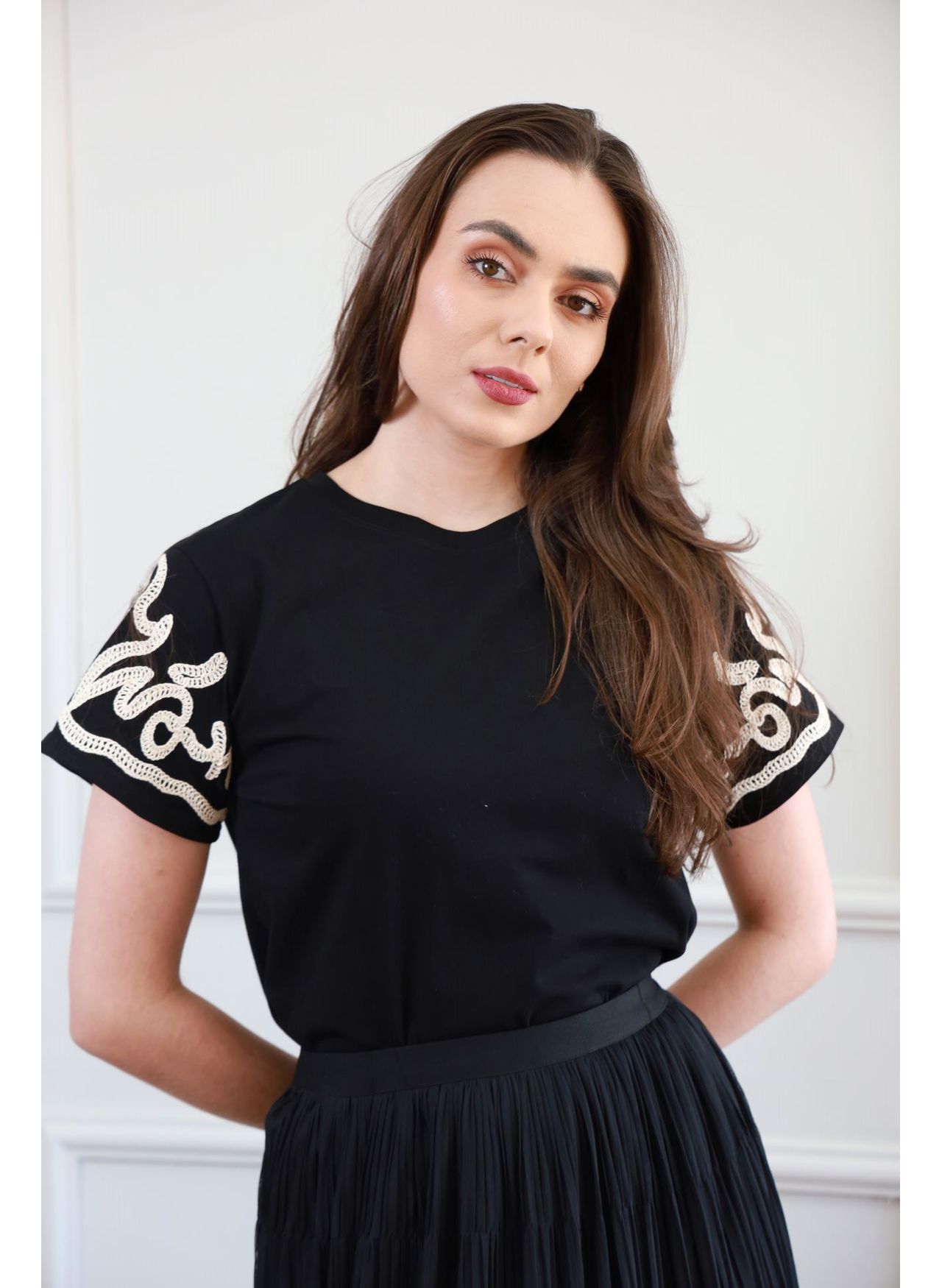 T Shirt detalhe bordado - Preto