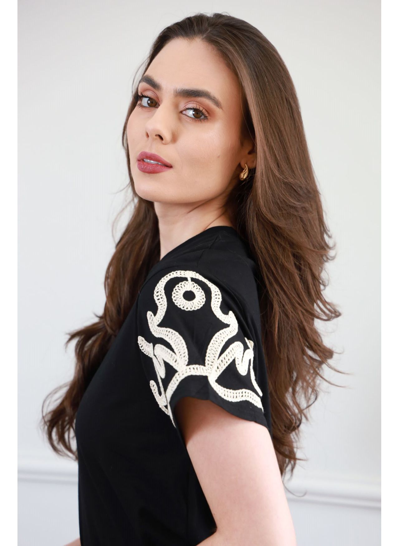 T Shirt detalhe bordado - Preto