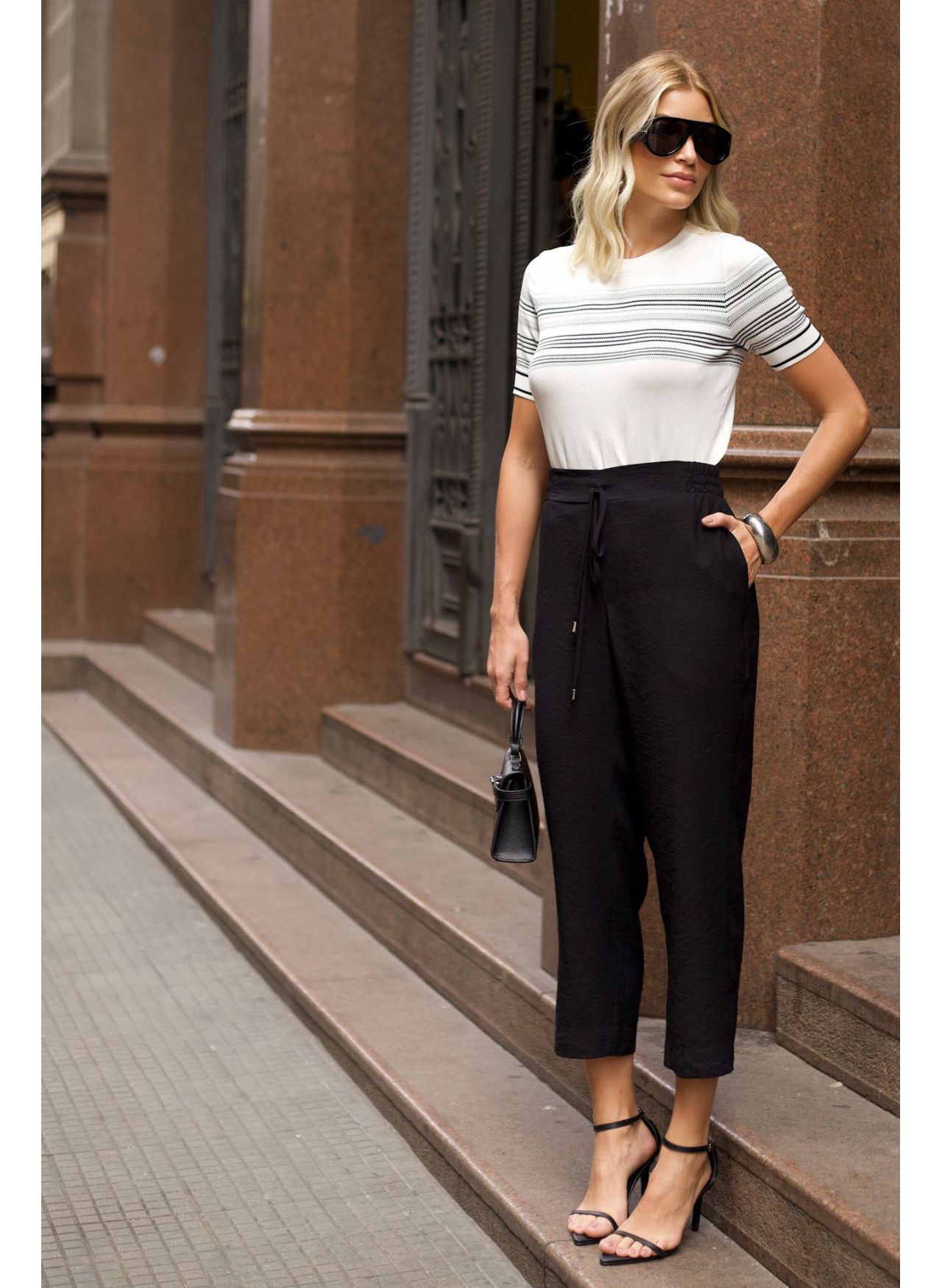 Calça Alfaiataria Ponteira - Preto