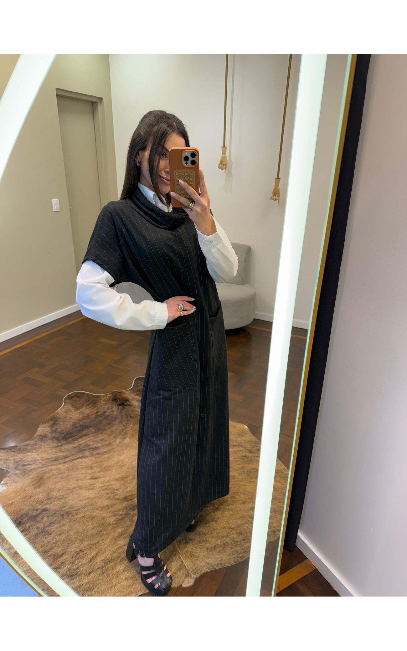 Vestido Moletom Risca de Giz - Gola Boba - Preto