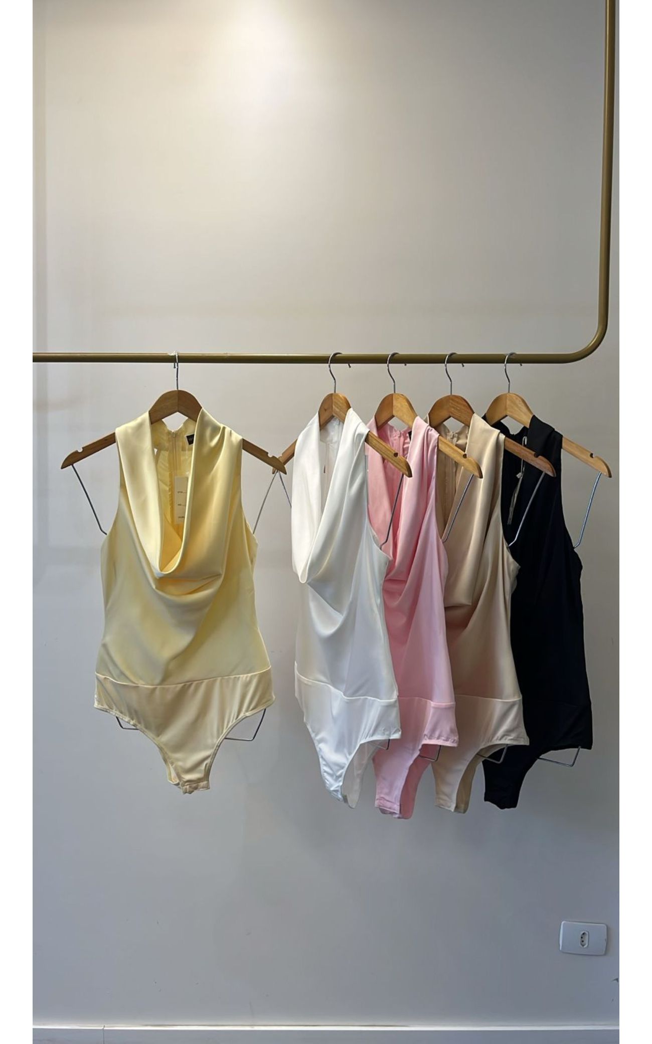 Body Cetim Gabriela - Amarelo Manteiga 