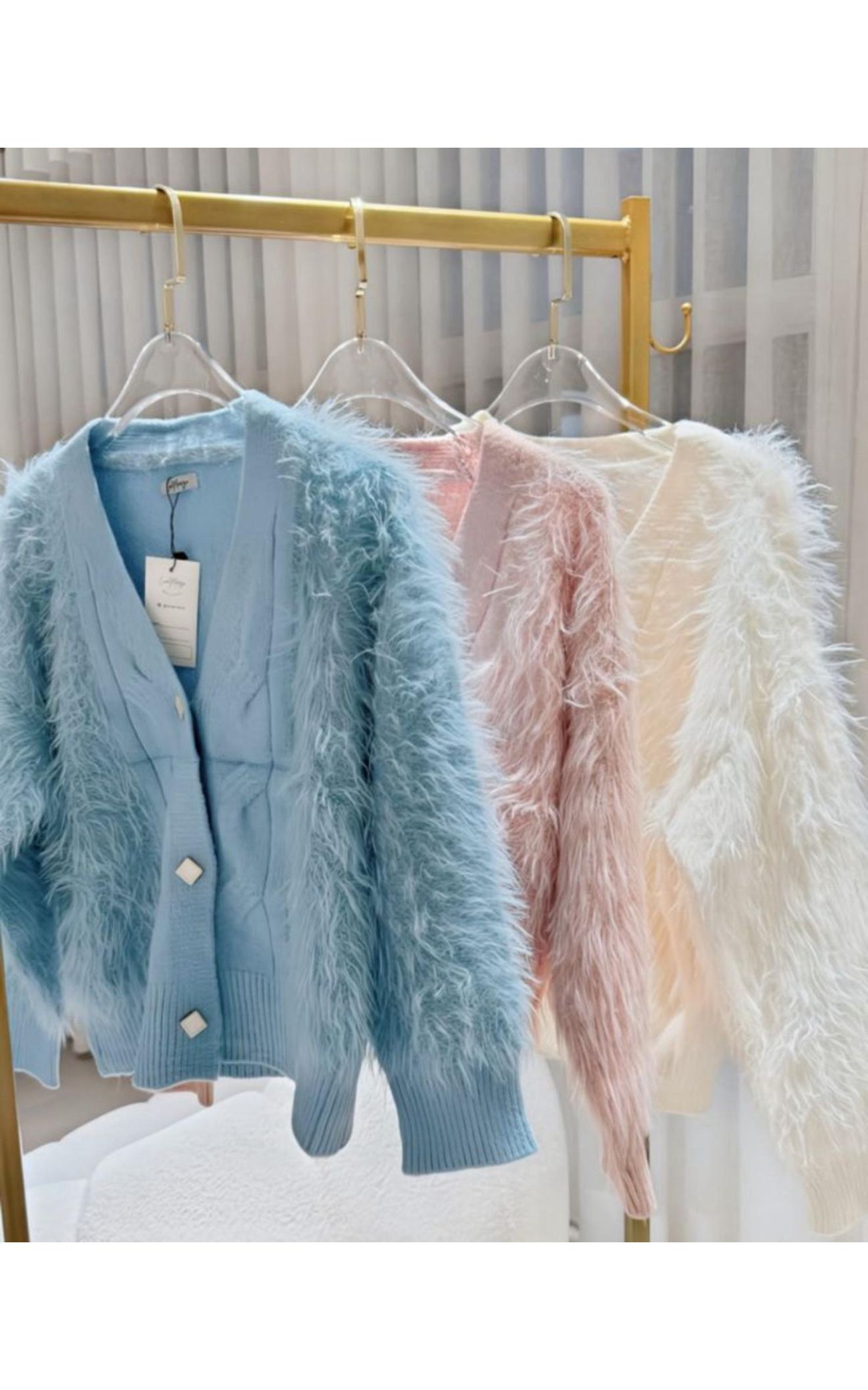 Cardigã Tranças Fio Angorá - Decote V - Off White 