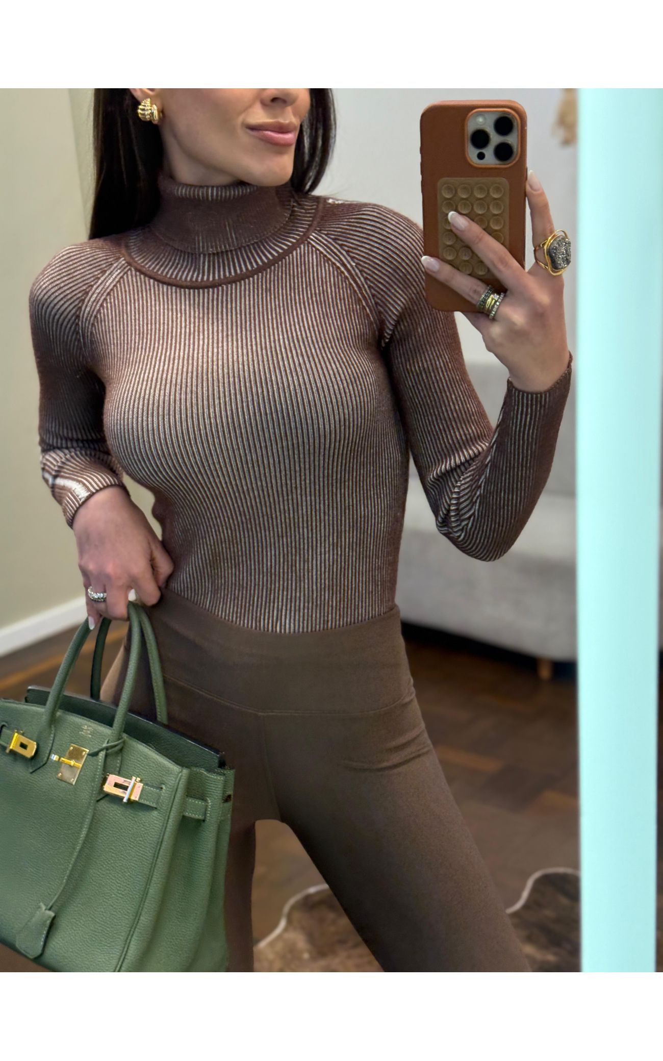 Blusa Tricot Estonada Gola Alta - Café 