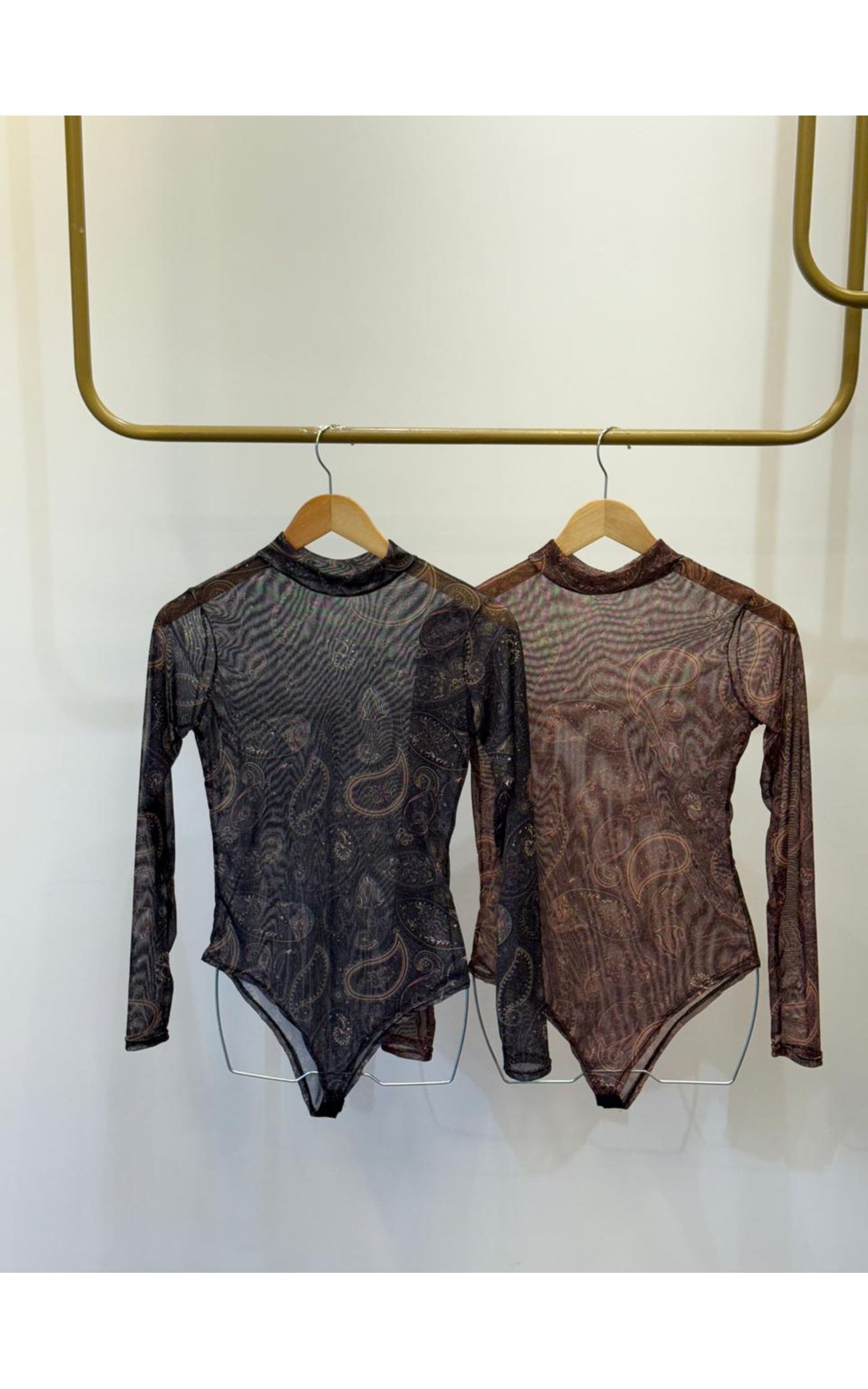 Body Tule Estampa Paisley - Preto 