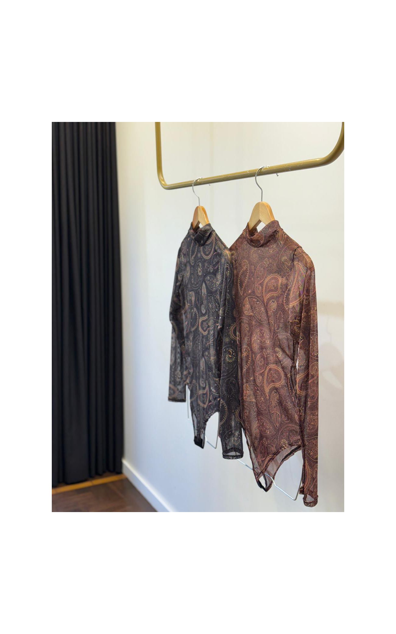 Body Tule Estampa Paisley - Preto 