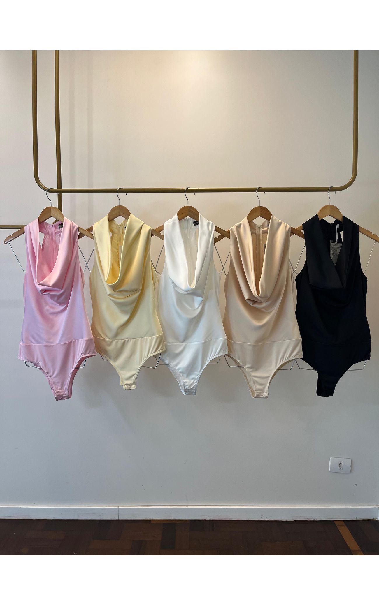 Body Cetim Gabriela - Preto 