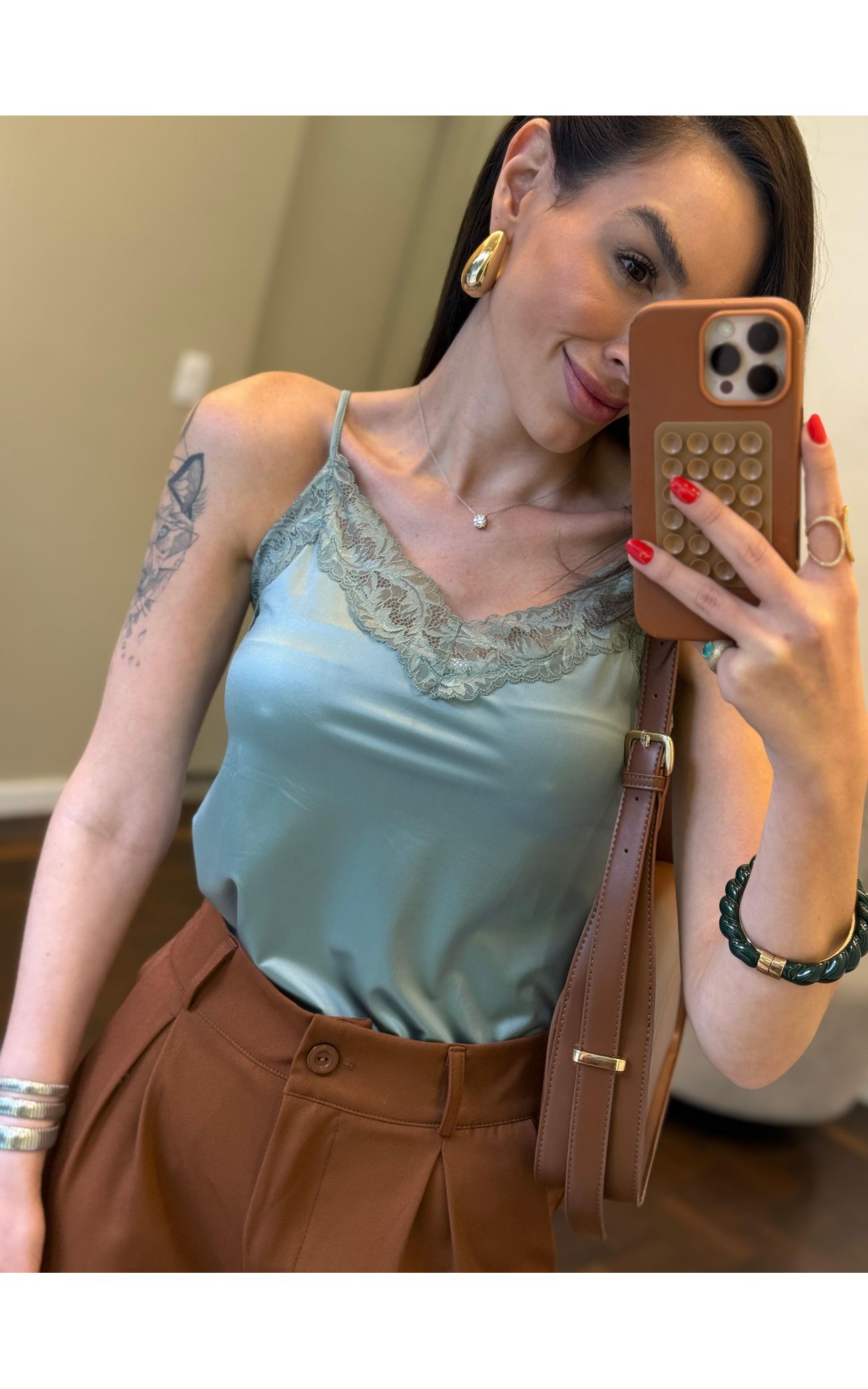 Regata Acetinada Elastano com Renda - Verde