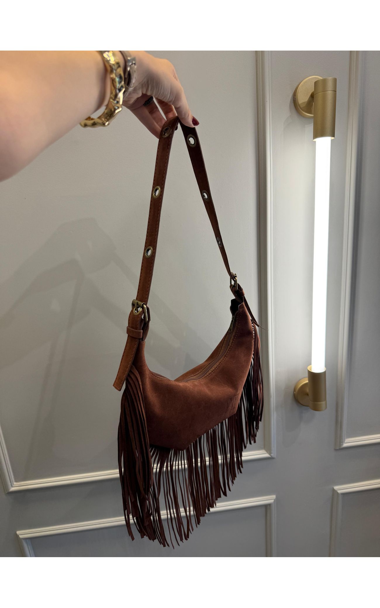 Bolsa Baguete c/ Franjas Chamois Vegan - Marrom 