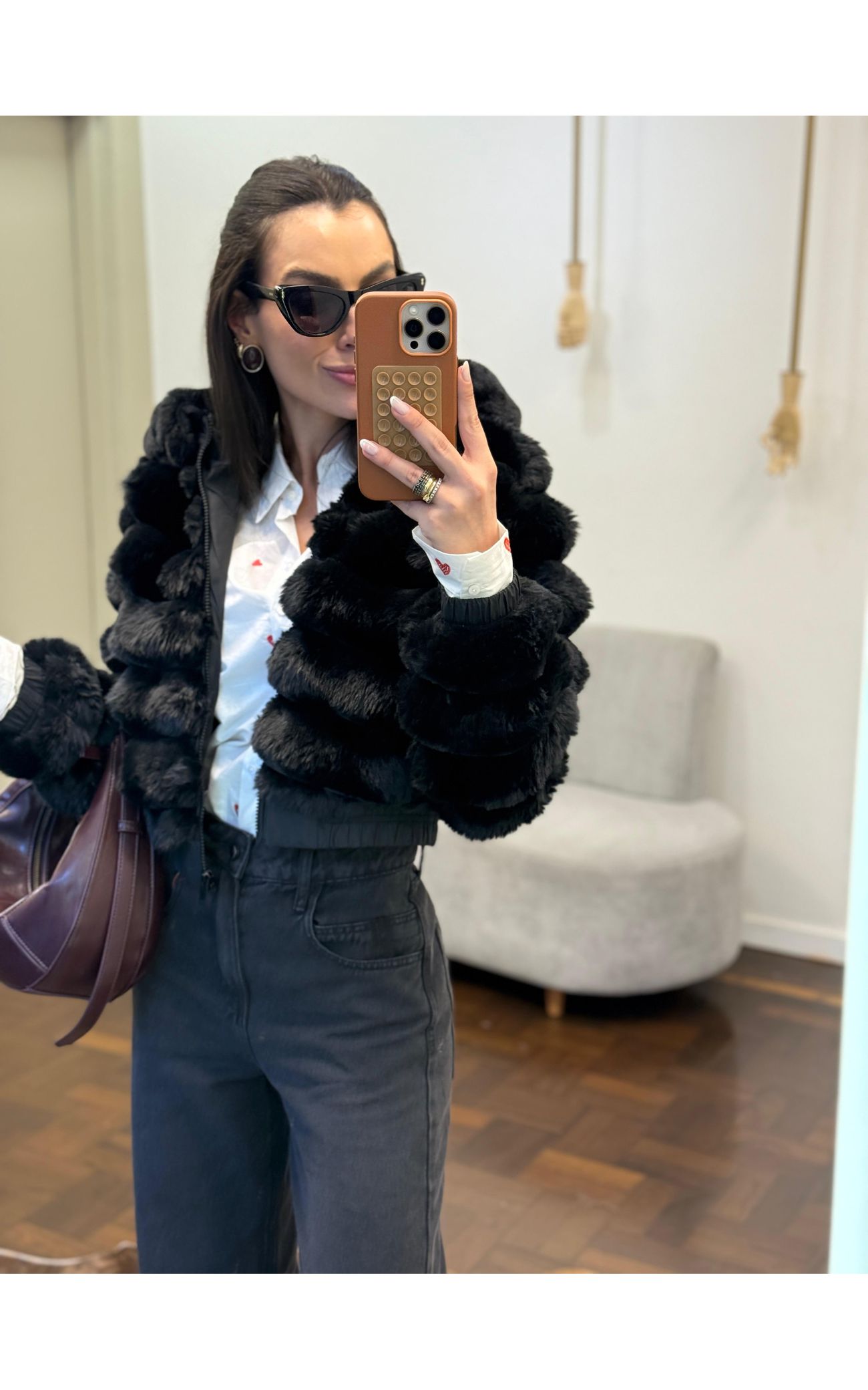 Jaqueta Faux Fur Gomos - Com Capuz e Ribana - Preto 