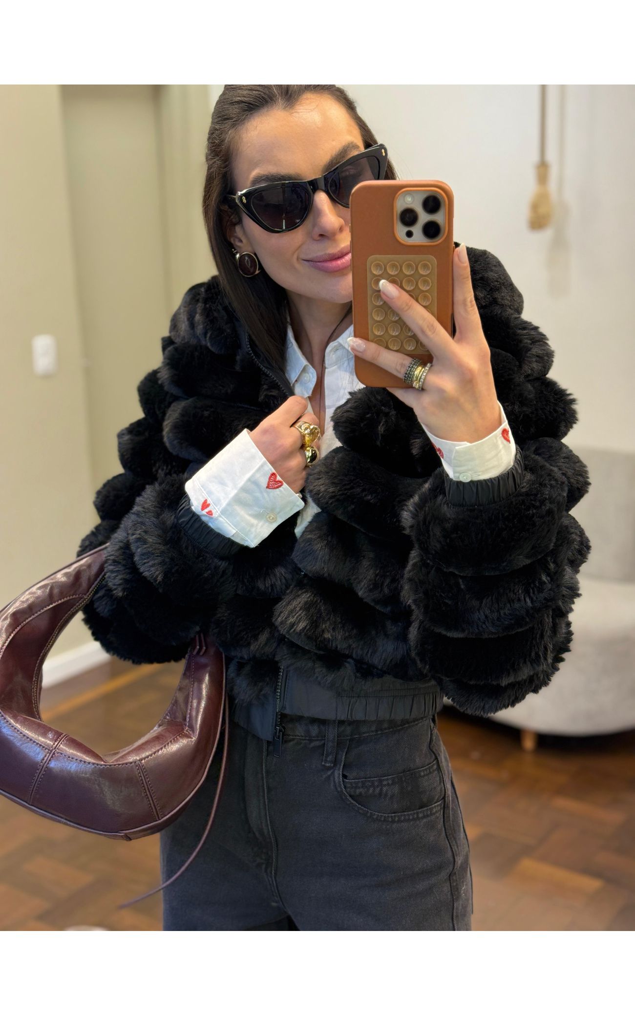 Jaqueta Faux Fur Gomos - Com Capuz e Ribana - Preto 