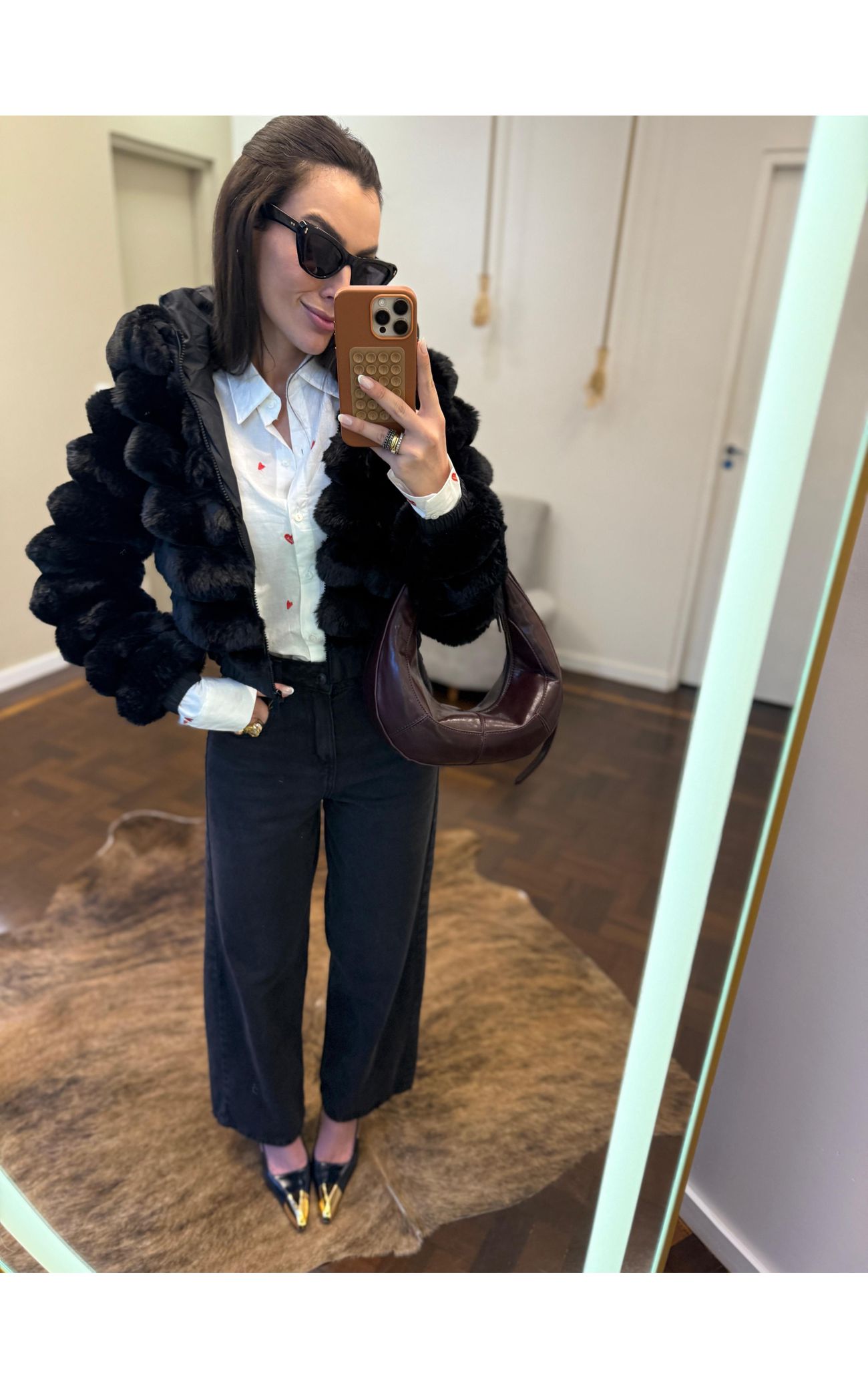 Jaqueta Faux Fur Gomos - Com Capuz e Ribana - Preto 