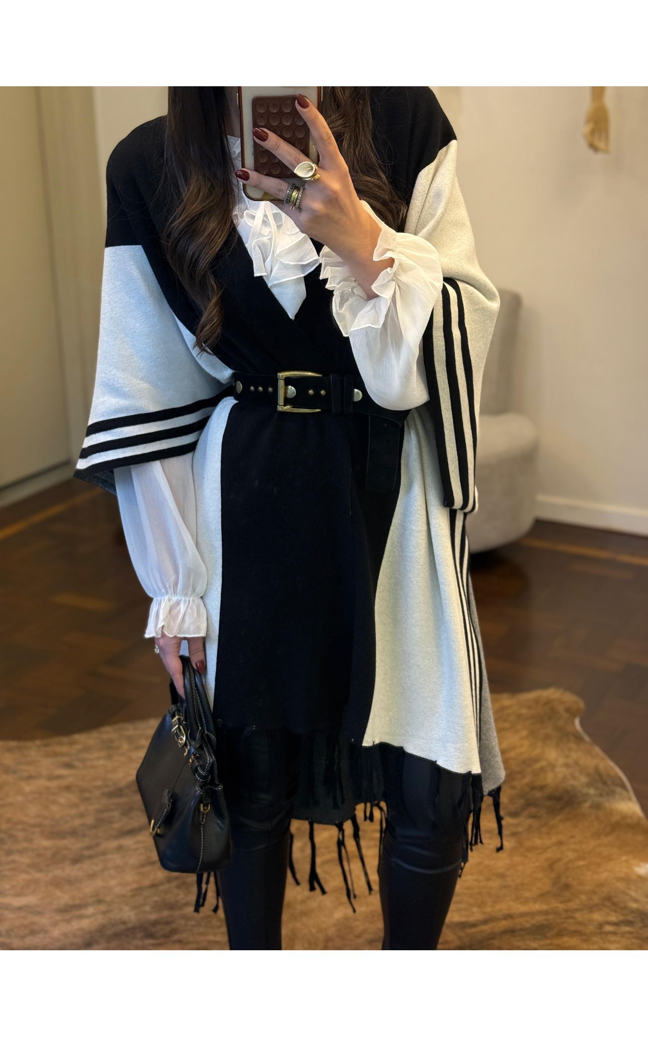 Poncho Tricot C/ Litras - Toque Cashmere e Franjas de Fio 