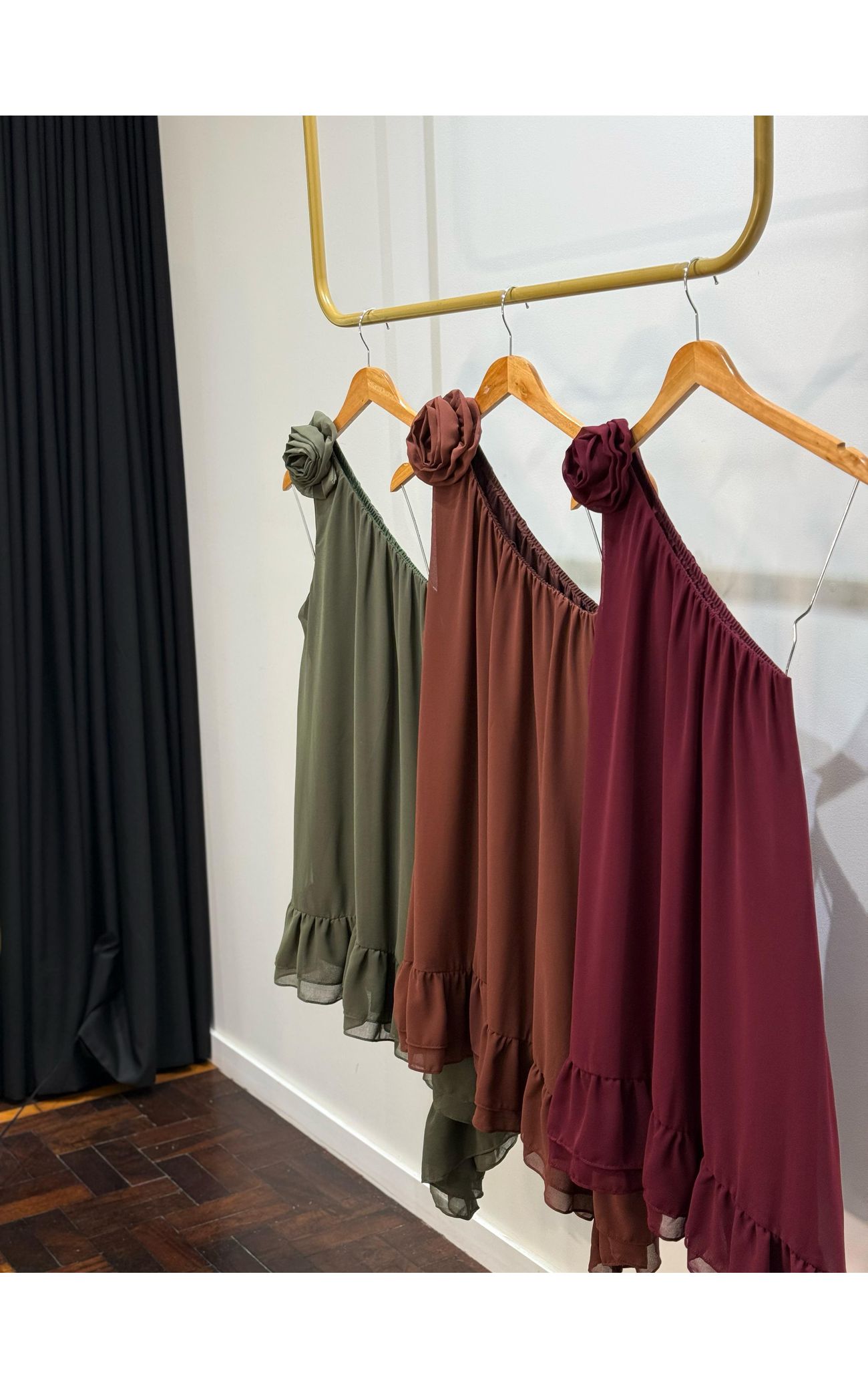 Vestido Assimétrico Um Ombro Só Camélia