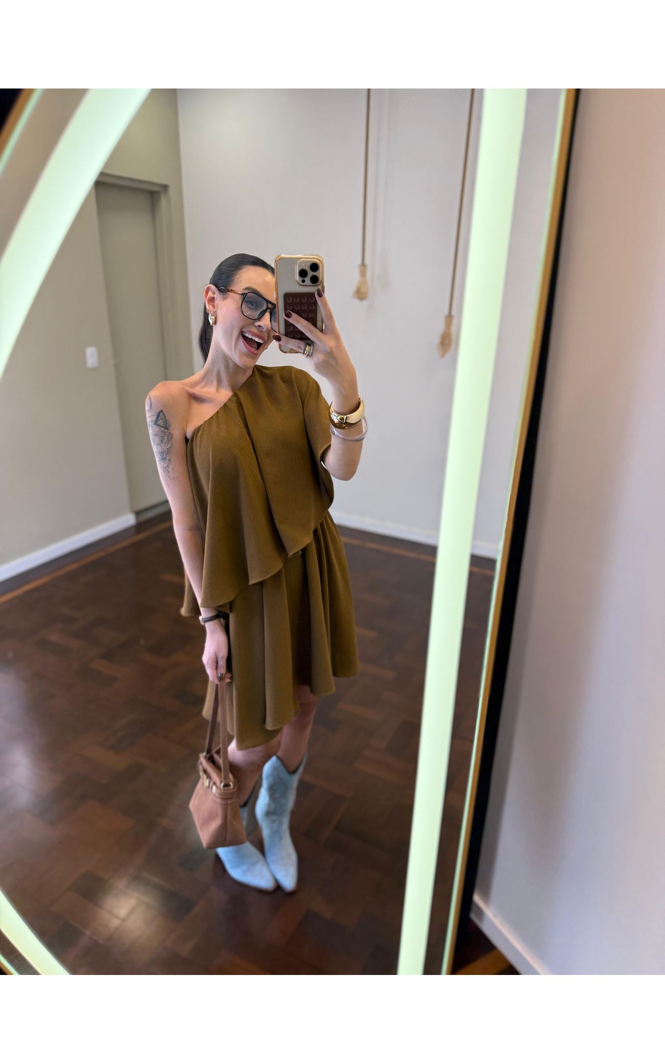 Vestido Um Ombro Só Camel 