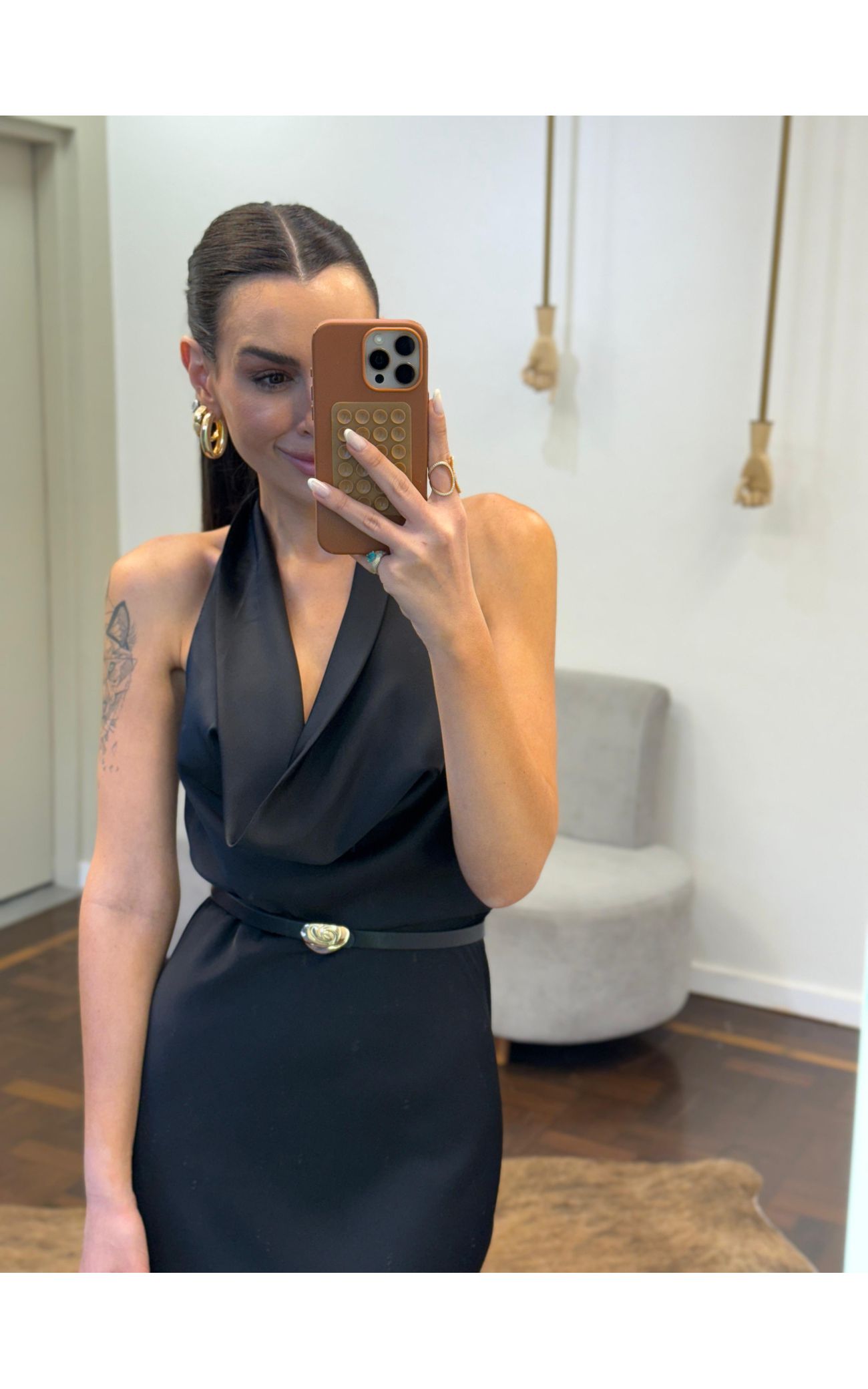 Vestido Cetim Gola Boba Gabriela - Preto 