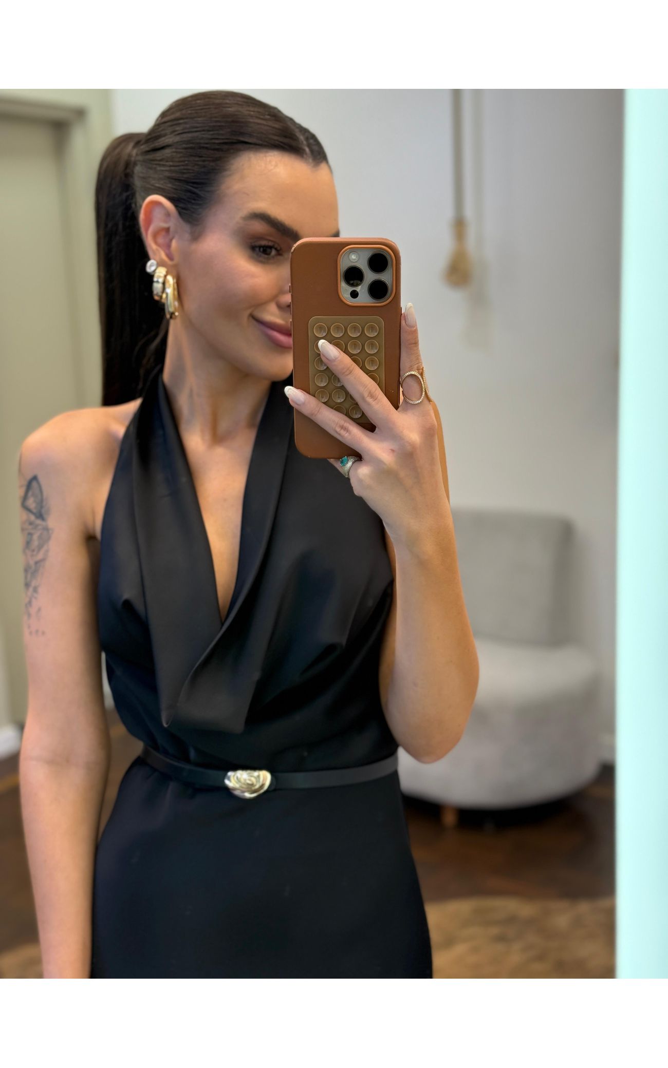Vestido Cetim Gola Boba Gabriela - Preto 