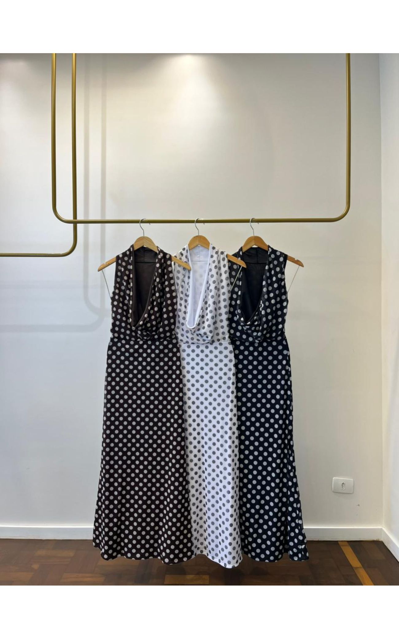 Vestido Gola Boba Poá - Preto com Poá Branco
