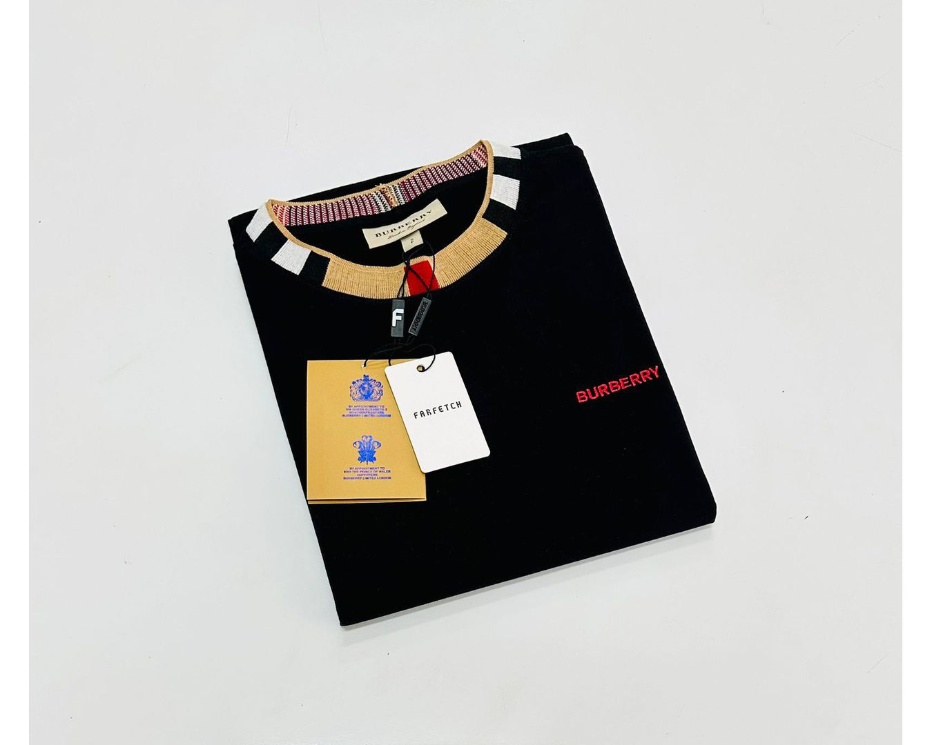 Camiseta Burberry - Preta 