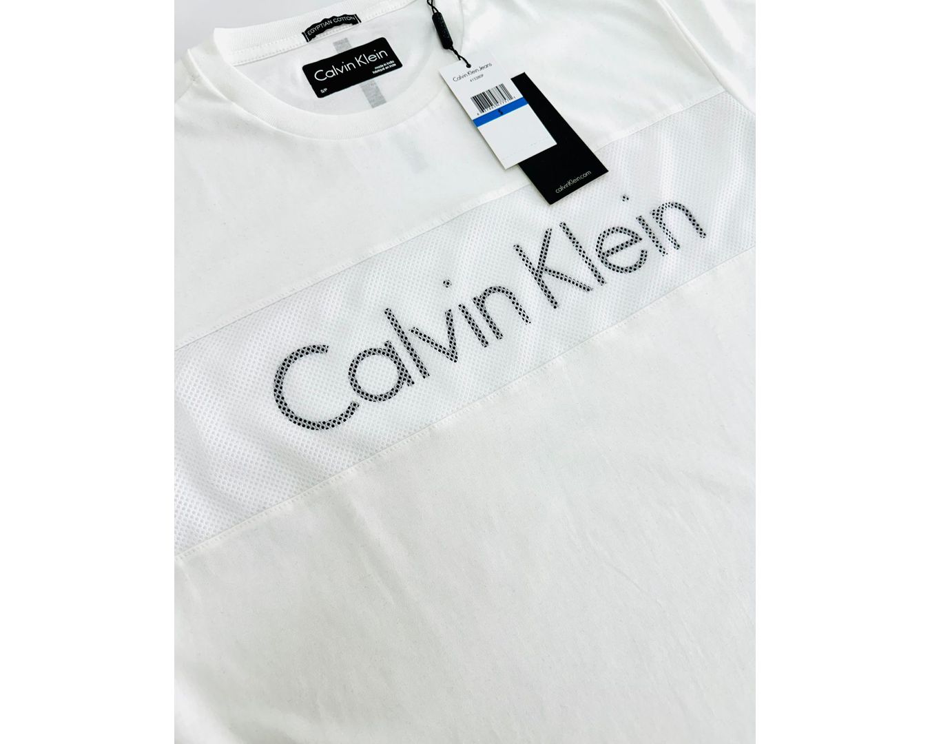 CAMISETA CALVIN KLEIN DIFERENCIADA - BRANCA