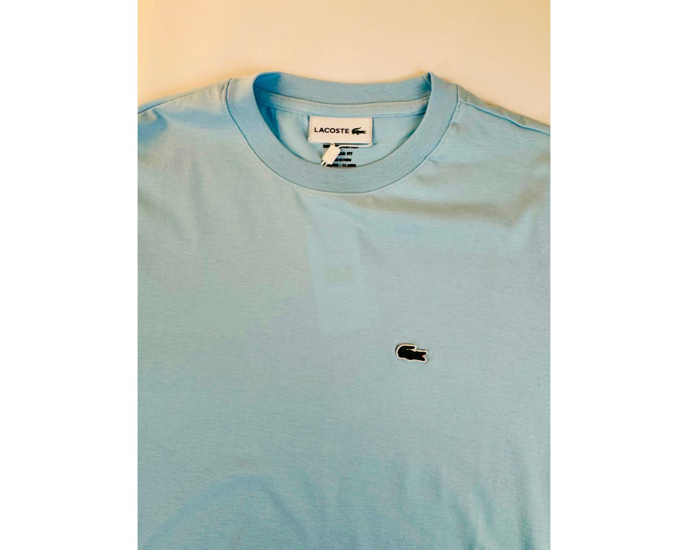 Camiseta Lacoste com Bag