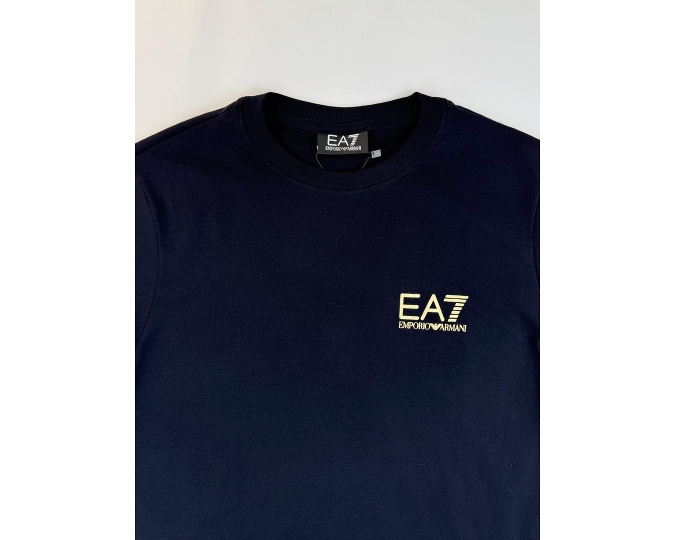 Camiseta Empório Armani com Bag
