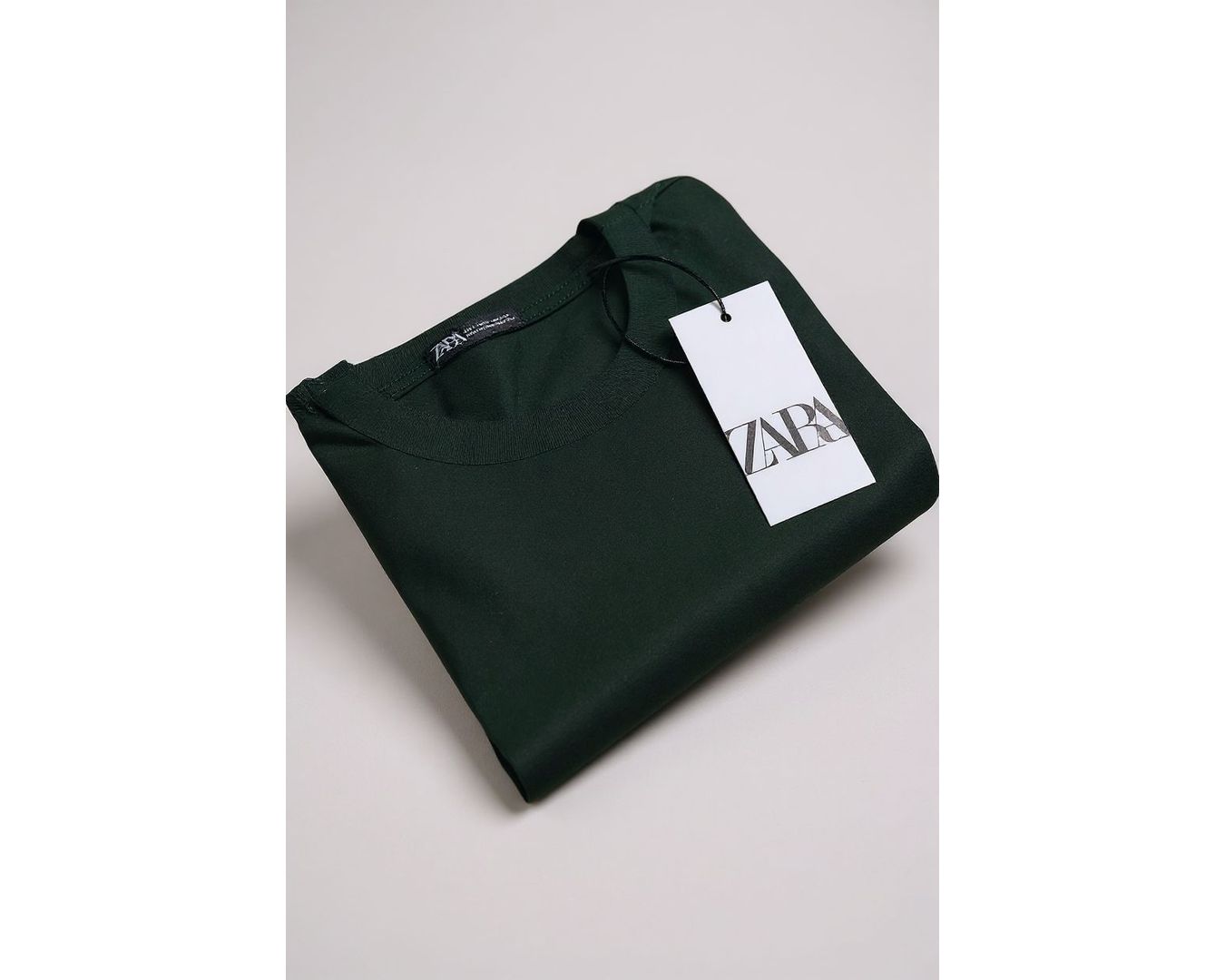 CAMISETA ZARA VERDE MUSGO