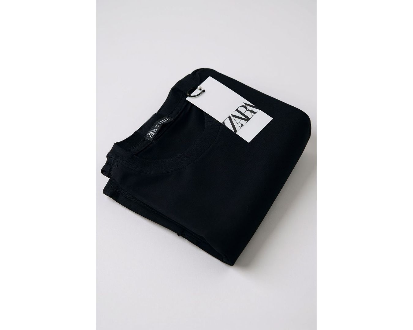 CAMISETA ZARA PRETA