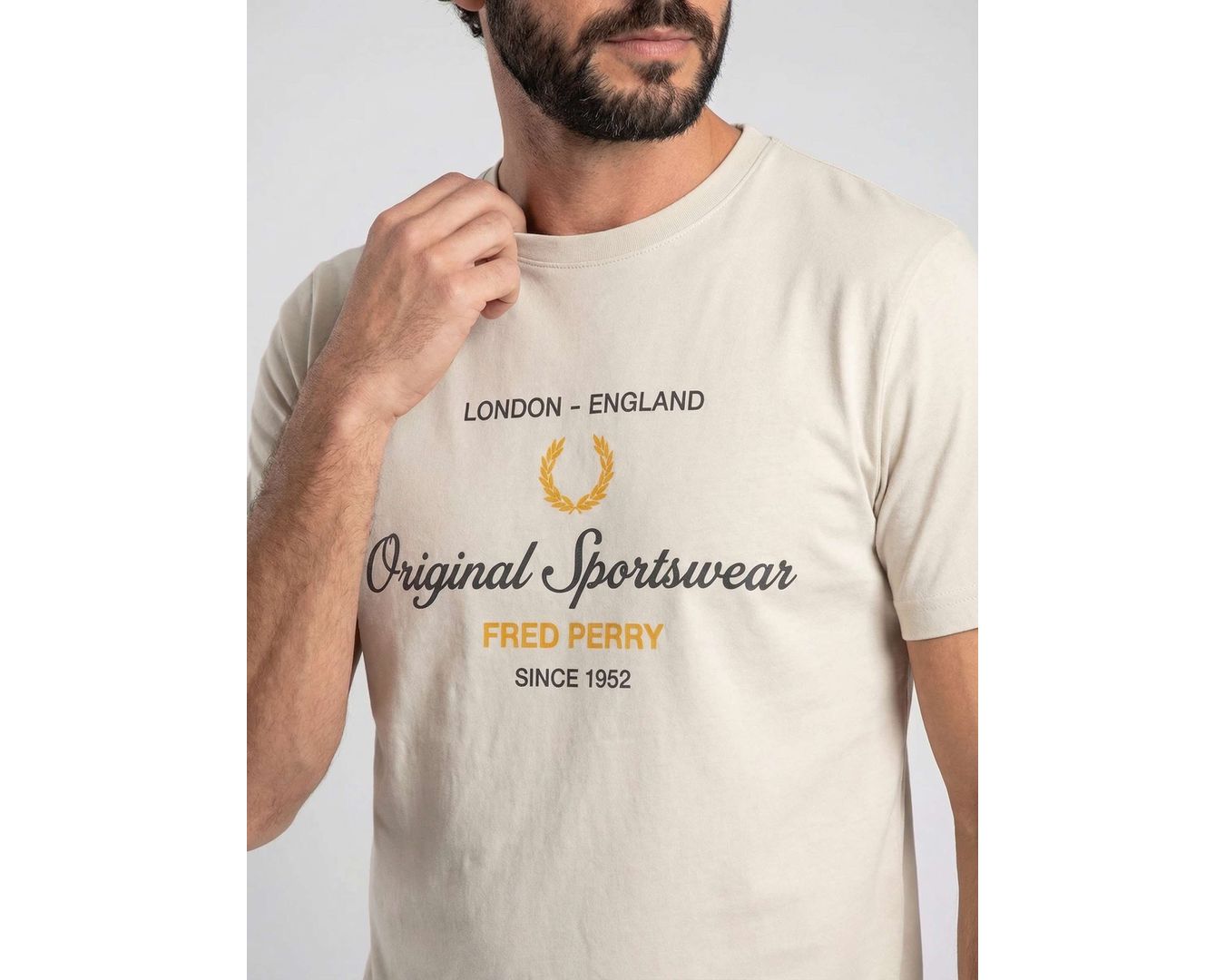 CAMISETA FRED PERRY BEGE
