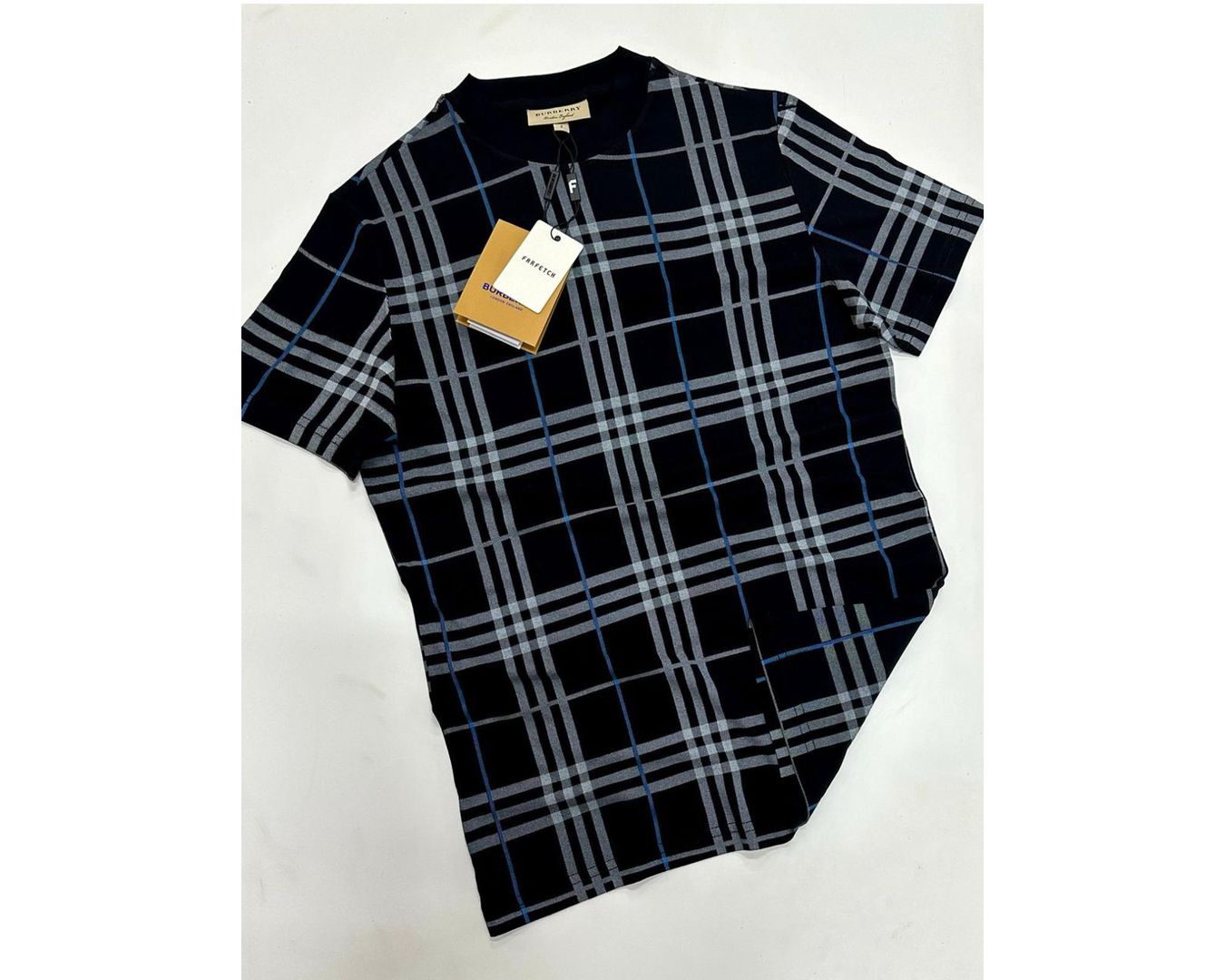 Camiseta Burberry - Preta- Chinesa 